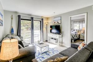 Fiddlers Cove 11J