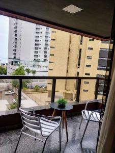 Flat com Piscina na Beira Mar