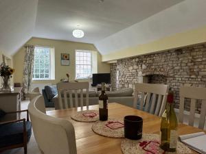 2 Bed Apartment with Large Garden in Stamford