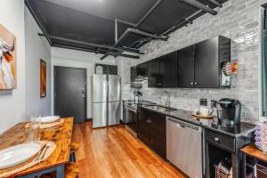 4th Ward Industrial in the Heart of Charlotte - Apartment