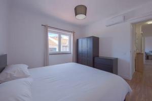 Bright & Comfortable flat in the Heart of Cascais