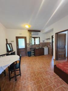 Hause Sogambros 2
