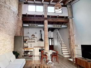 Temporary Rentals- Stylish terrace house