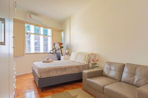 4 min da Praia de Copacabana | Amplo e Aconchegante Apartamento de 2 Quartos
