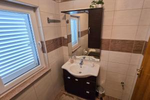 Garden Apartments Vir
