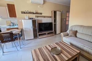 Garden Apartments Vir