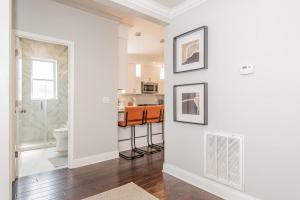 Travel Ready 2BD Stay Near Soulard - In-Unit WD