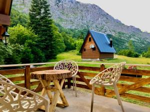 Djedina Gora Cabins