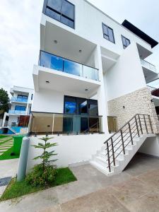 Grand Oasis Luxury Residence