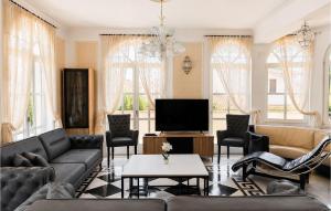 Awesome Home In Porec