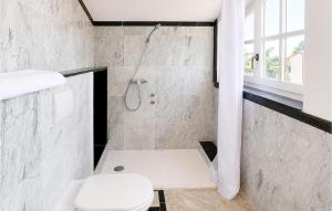 Awesome Home In Porec