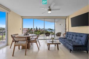 Aria Ocean - Beachfront Resort Family-Friendly Pools & Parking