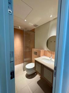 An apartment with a panorama sea view at Paramount tower