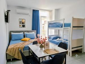 Blue Horizon Apartment