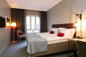 Superior Twin or Double Room room in Elite Hotel Adlon