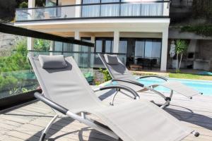 Spacious house with sea view in Caniço + private pool