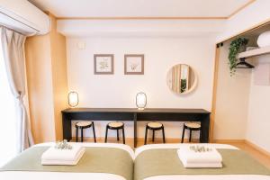 Osaka Urban Residence Karahori201