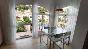 Apartamento con 2 Habitaciones, Coqueto, Acogedor en Calablanca