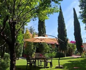 2 Mexican Bedrooms at Finca Doña Mary