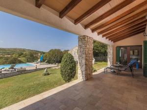 Villa in Koromacno with swimming pool
