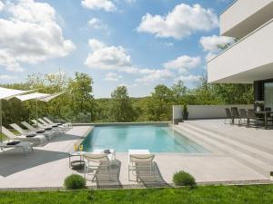 55 with pool and spa