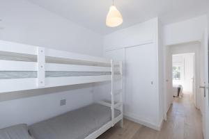 Family Villa with Sea View 300m to the Beach