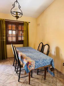 Casa céntrica en calle CB 297