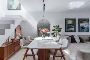 Modern 3BR Villa with Pool and Rooftop Lounge