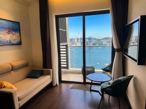 The Sapphire Ha Long - Ocean View Apartment - Pool