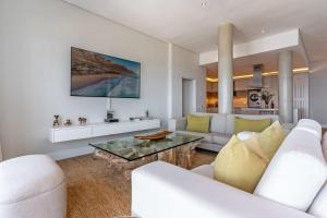 Bakoven Serenity - Pool Views 5 min to beach