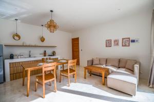 Cozy 1 Bedroom Apartment in Nelayan with Pool Access