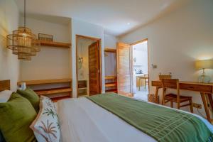 Cozy 1 Bedroom Apartment in Nelayan with Pool Access