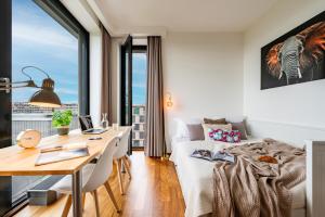 Spacious Condo in Nusle by Prague Days