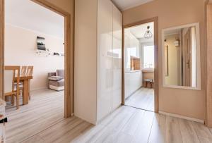 Cieszyńskiego Harmony Apartment by BookingHost