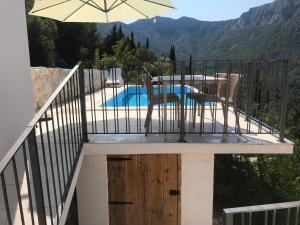 HOLIDAY HOME m&n