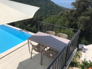 HOLIDAY HOME m&n
