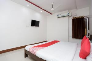 Hotel O Crown Hidden Residency