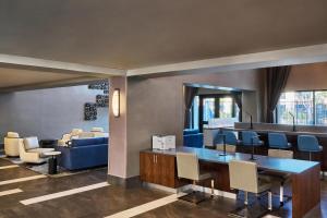 DoubleTree by Hilton Newark-Fremont