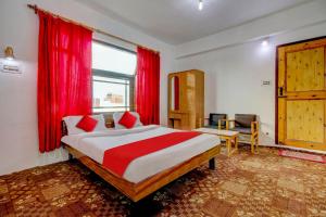 Hotel O Delhi Star