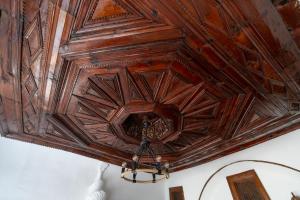 Ymer Guest House Mangalem