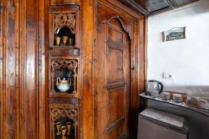 Ymer Guest House Mangalem