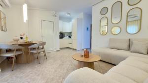 Vento Coastal Suite by Horizon Homes