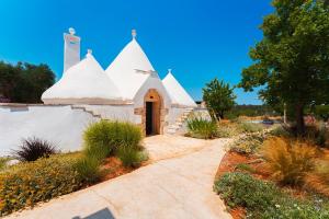 TRULLI FIORI DI MANDORLO 6, Emma Villas