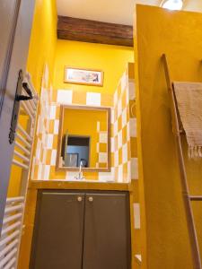Appartement lumineux à Arles avec piscine partagée