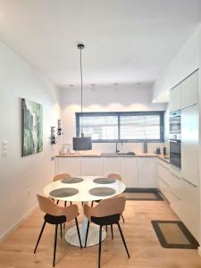 Charming Apartment in Chalandri