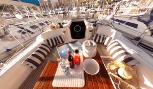 Charming Boat in Funchal with Sea View