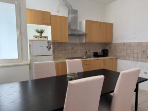 Apartment 960
