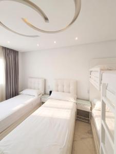 Bright apartment in Marina Smir, sea view and shared pool