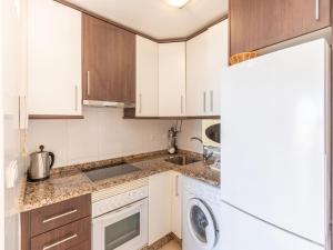 Holiday apartment with sea view in Ventanicas, 87 m², pool