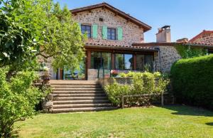 Charmante maison avec jardin à Saint-Pal-de-Chalencon